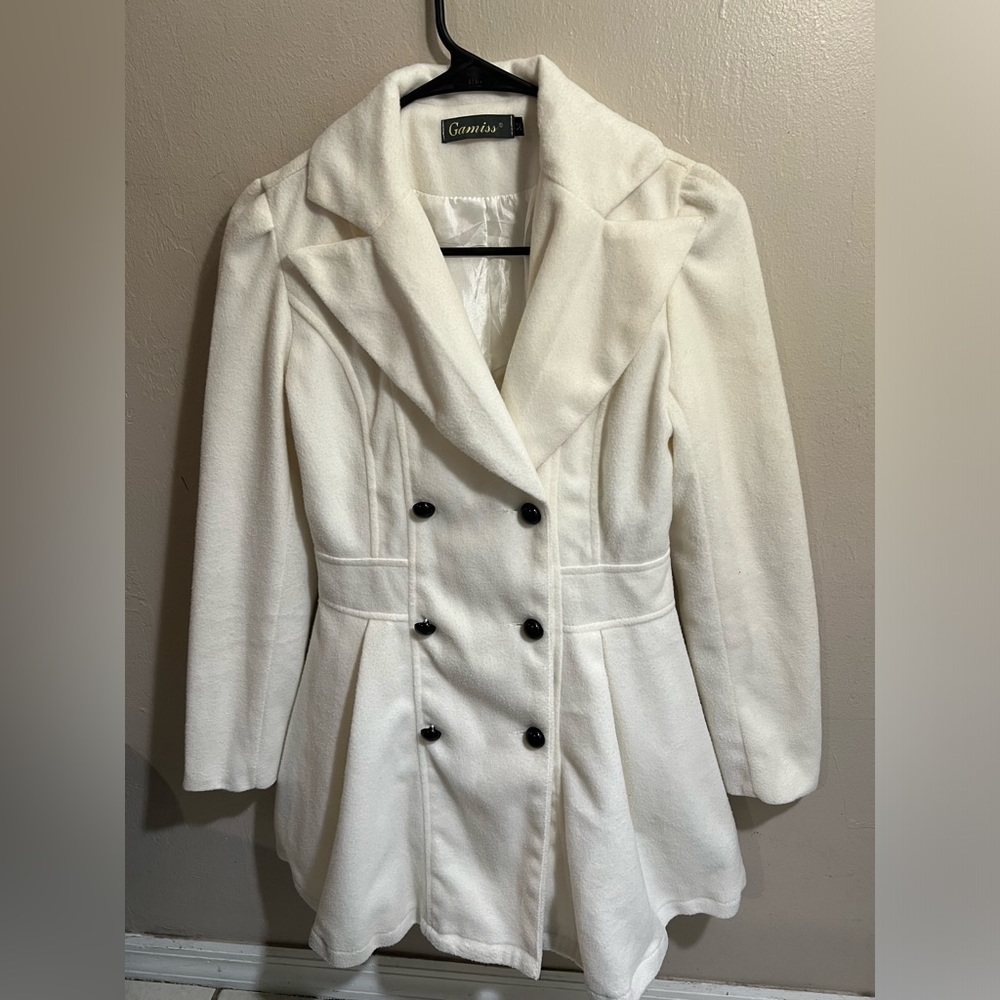 White Coast Size M